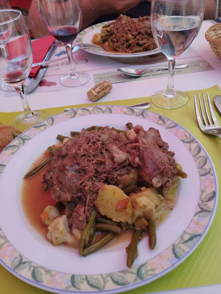 Joue de Porc Avec Ses Légumes de Saison